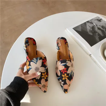 Mados Moterų Nurodė, Kojų Šlepetės Paslysti Ant Mulo Batai Blokuoti Mažos Aukštakulnius Sandalus Skaidres Gėlių Modelio Mados Atsitiktinis Flip Flops